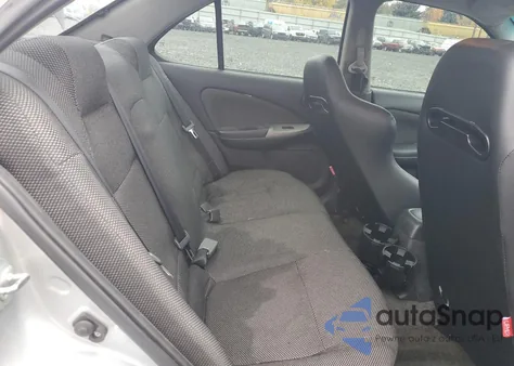 2004 Nissan Sentra Se-R Spec V z USA, uszkodzony, nr VIN 3N1AB51D34L977531